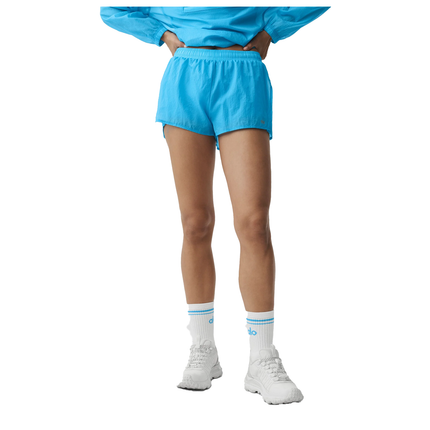 alo Women's Mid-Rise Go Time Short Azure Blue