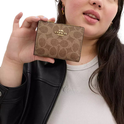 Coach Women's Bifold Wallet In Signature Canvas Gold/Tan/Brown