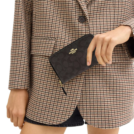 Coach Women's Medium Id Zip Wallet In Signature Canvas Gold/Walnut/Black
