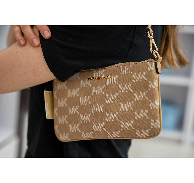 Michael Kors Women's Jet Set Small Pebbled Leather Convertible Wristlet Luggage
