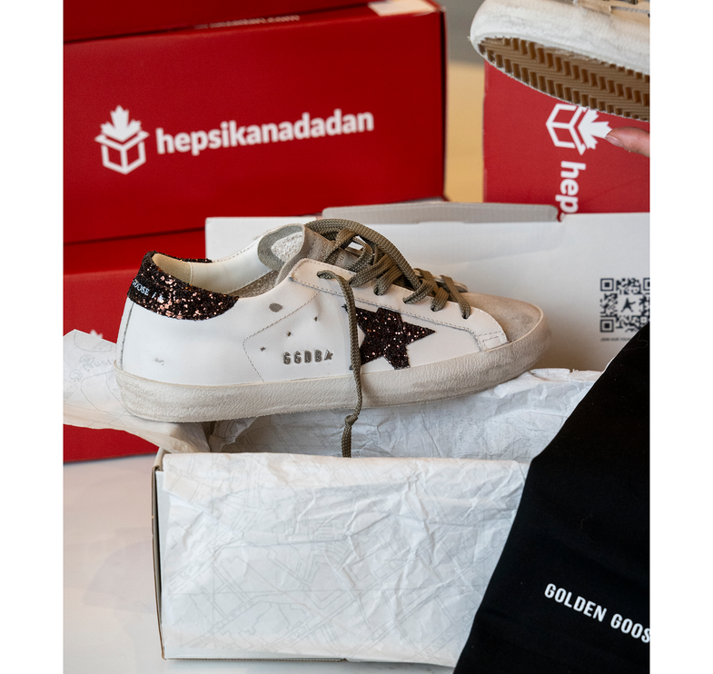 Golden Goose Women's Super Star Glitter with Brown Star