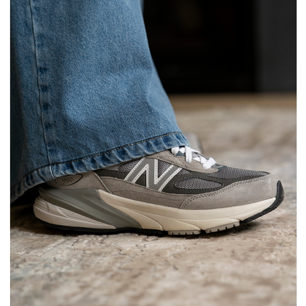 New Balance 990v6 Grey Junior GC990GL6