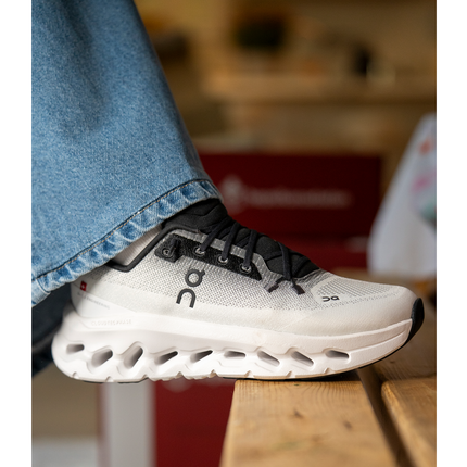 ON Men's Cloudtilt Black/Ivory