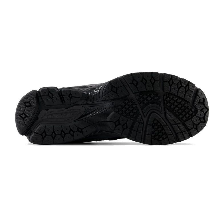 New Balance 2002R Black with Magnet M2002RBL