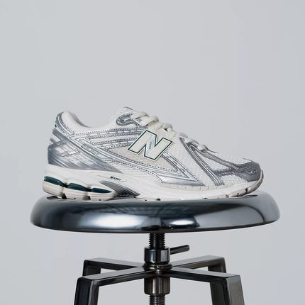 New Balance 1906R Silver Metalic with Sea Salt and New Spruce M1906REE