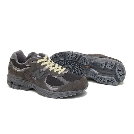 New Balance 2002R Protection Pack Licorice M2002RD5