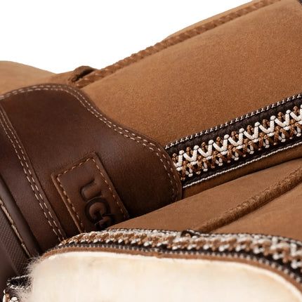 UGG Big Kid's Classic Short TrailGazer Boot Chestnut