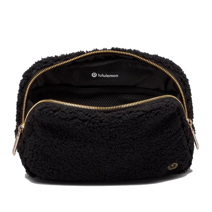 lululemon Unisex Everywhere Belt Bag Large 2L Fleece Black/Gold