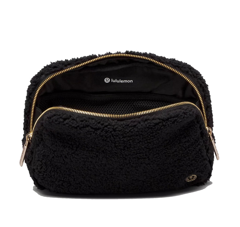 lululemon Unisex Everywhere Belt Bag Large 2L Fleece Black/Gold