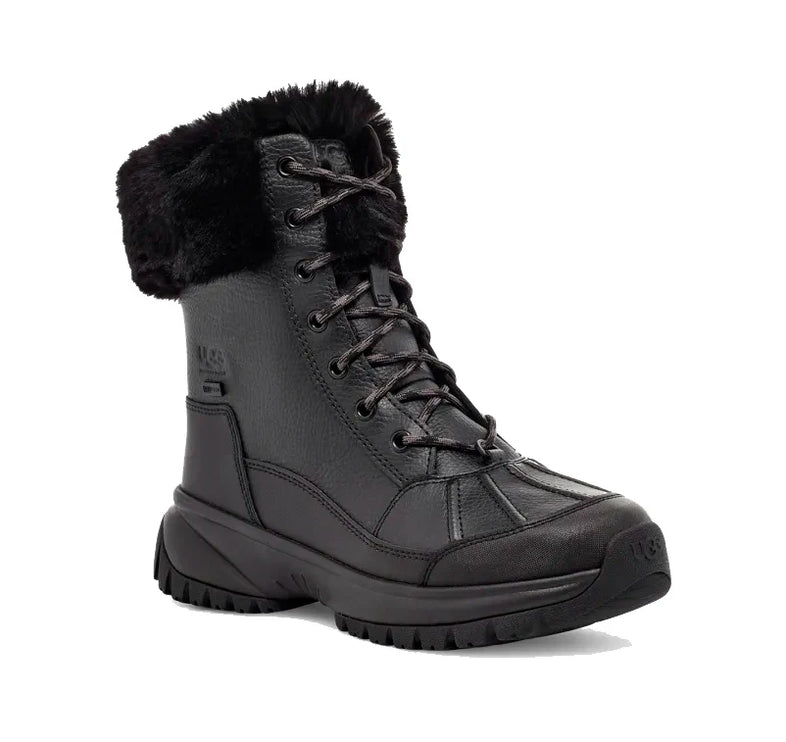 UGG Women's Yose Fluff Black