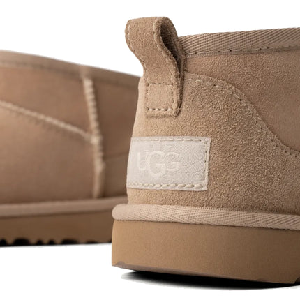 UGG Big Kid's Classic Ultra Mini Sand - Hemen Kargoda