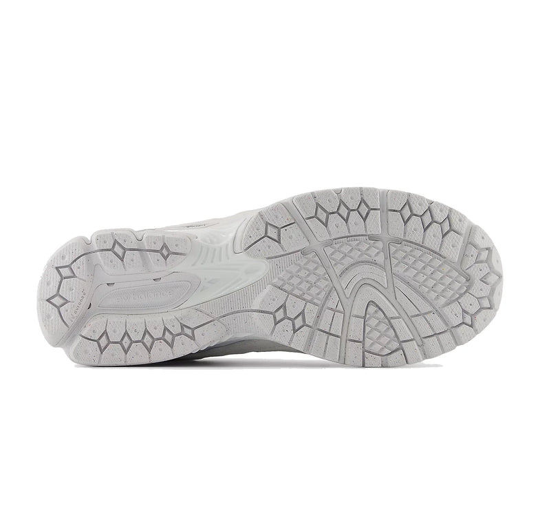 New Balance 2002DX Protection Pack GORE-TEX® White with Reflection and Silver Metallic U2002DXA