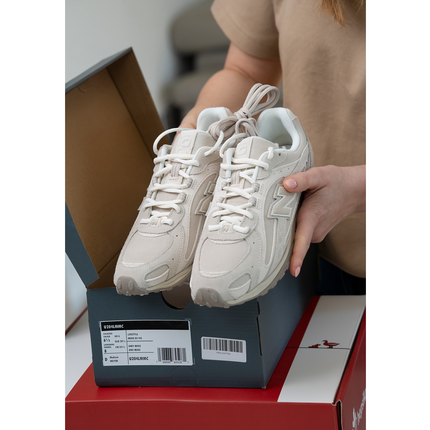 New Balance 204L Timberwolf with Linen U204LMMC
