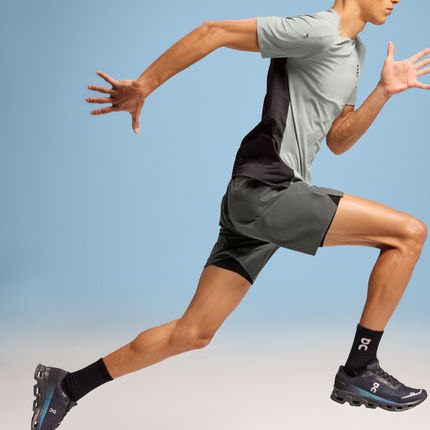 On Cloud Men's Performance Hybrid Short 1 M Shadow