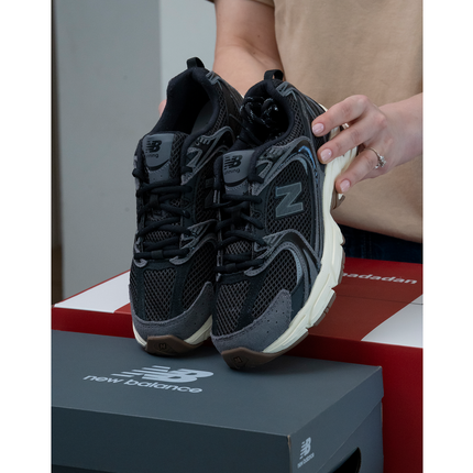 New Balance 530 Black with Castlerock U5309TN