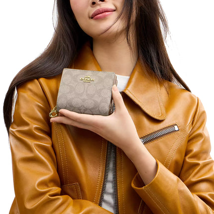 Coach Women's Boxed Snap Wallet And Picture Frame Charm In Signature Canvas Gold/Champagne