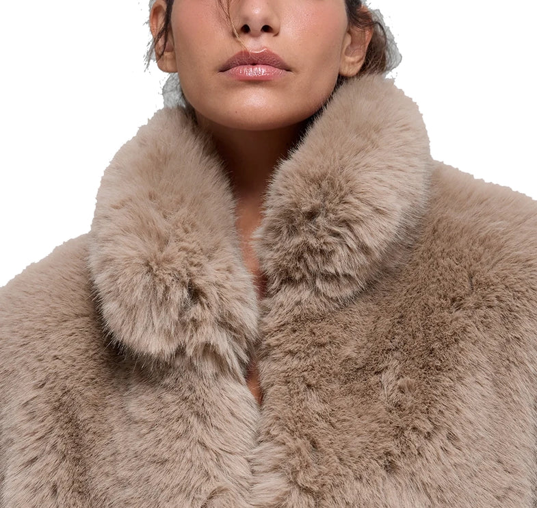 alo Women's Opulent Faux Fur Cropped Jacket Oat