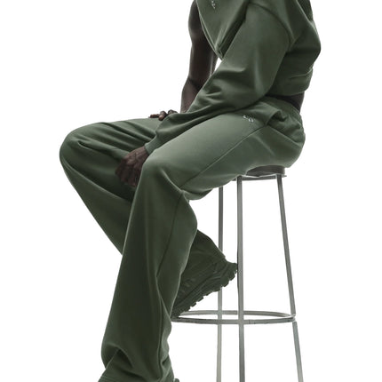 alo Men's Accolade Straight Leg Sweatpant Bamboo Green