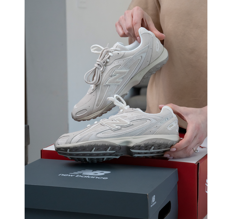 New Balance 204L Timberwolf with Linen U204LMMC