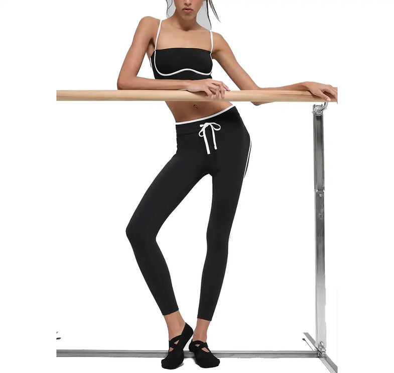 alo Women's Airbrush High-Waist Race Pace 7/8 Legging Black/White