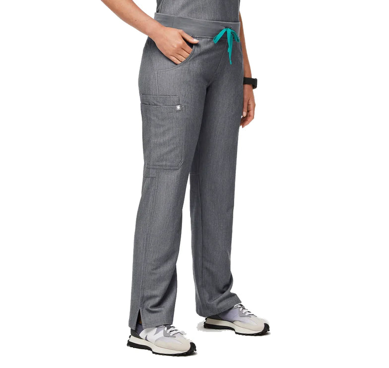 FIGS Women's Kade Cargo Scrub Pants Graphite
