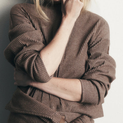 alo Women's Muse Crew Neck Pullover Java Brown Heather
