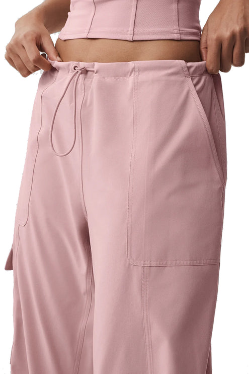 alo Women's Low Rise Megastar Cargo Pant Vintage Pink
