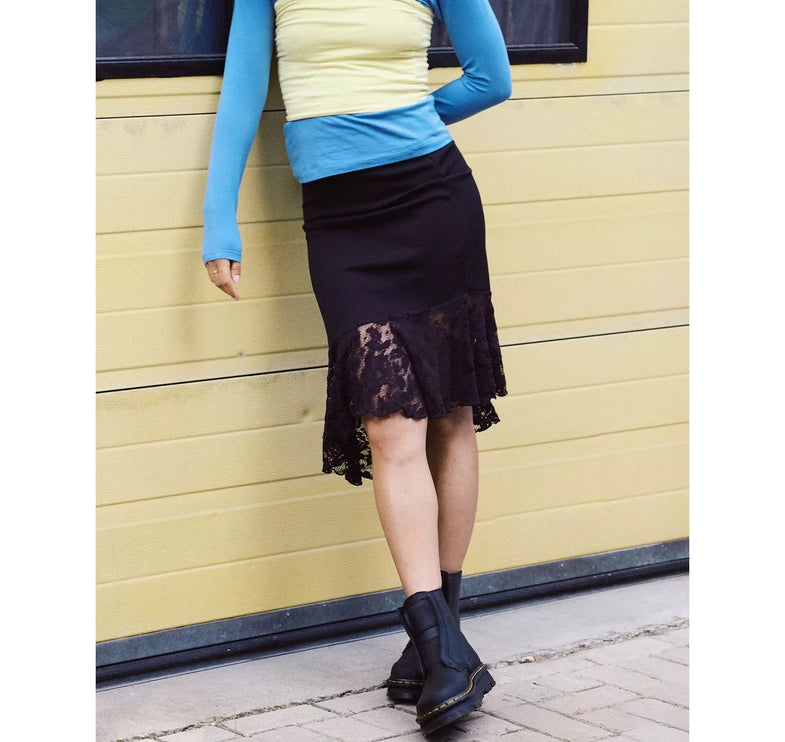 Dr. Martens Unisex Zebzag Laceless Slip On Leather Boots Black