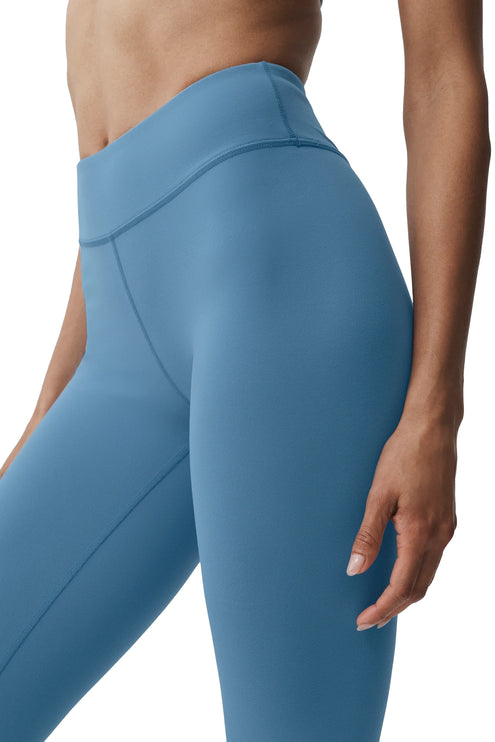 alo Women's Airbrush Mid-Rise 7/8 Legging California Blue