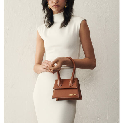Jacquemus Women's The Medium Chiquito Bag Light Brown