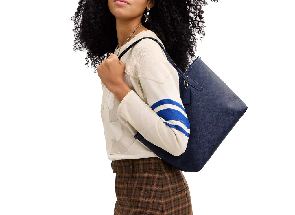 Coach Women's Medium City Tote Bag In Signature Canvas Gold/Navy