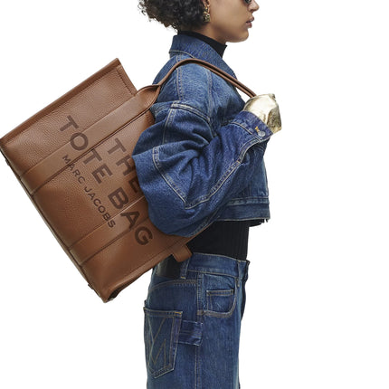 Marc Jacobs Women's The Leather Large Tote Bag Argan Oil