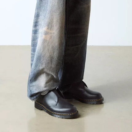 Dr. Martens Unisex 1461 Laceless Smooth Leather Shoes Black