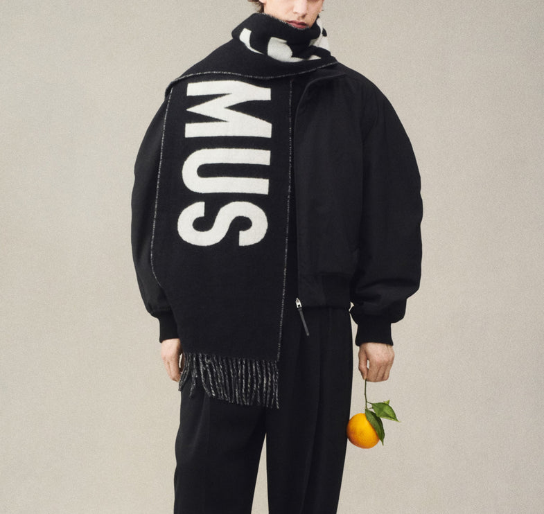 Jacquemus Unisex The Jacquemus Scarf Black
