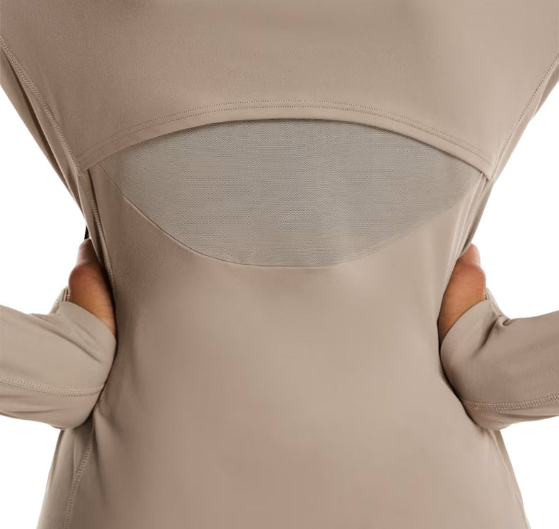 ON Cloud Women's Studio Jacket Desert