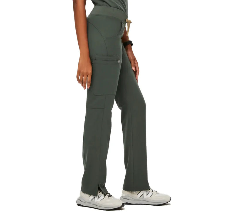 FIGS Women's Kade Cargo Scrub Pants Moss