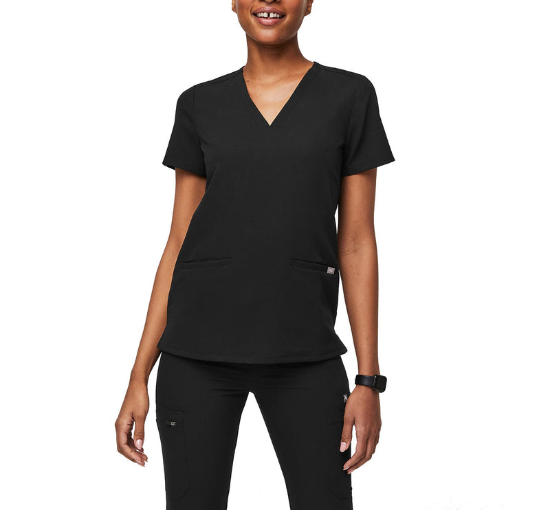 FIGS Women's Casma Three Pocket Scrub Top Black