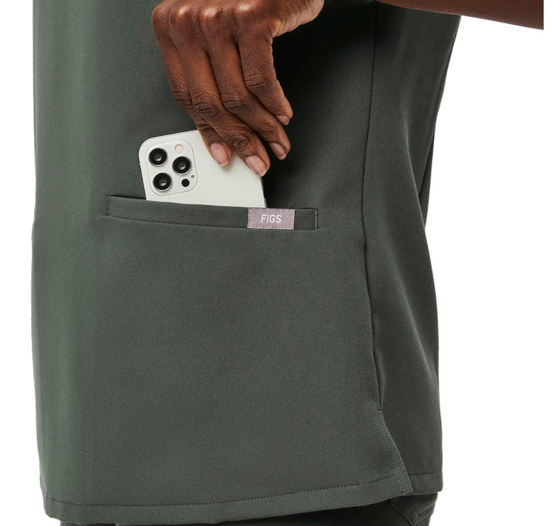 FIGS Women's Casma Three Pocket Scrub Top Moss