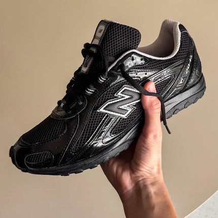 New Balance 204L Black with Timberwolf U204LMRA - Hafta Sonuna Özel Fiyat