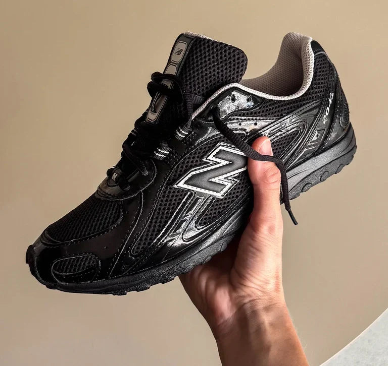 New Balance 204L Black with Timberwolf U204LMRA - Hafta Sonuna Özel Fiyat