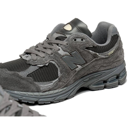 New Balance 2002R Protection Pack Licorice M2002RD5