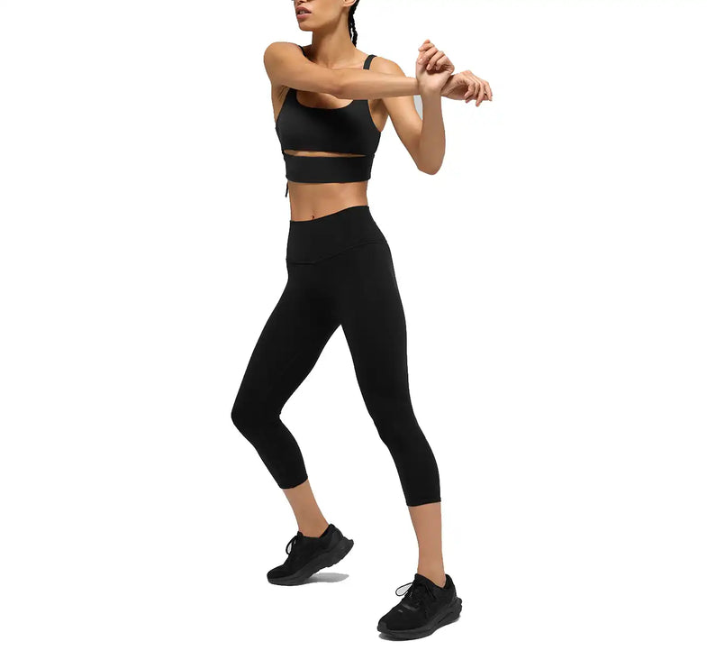 alo Women's High-Waist Airbrush Capri Black