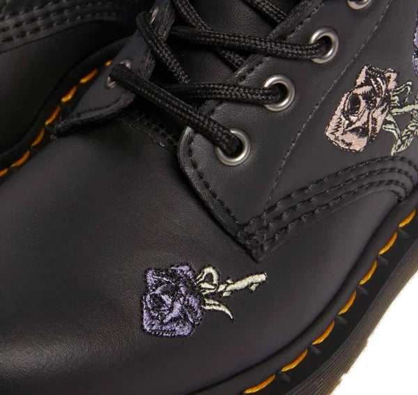 Dr. Martens Women's 1460 Vonda Boots Black