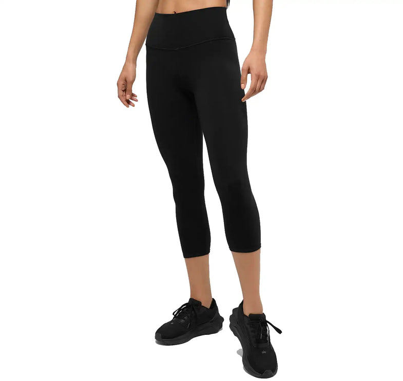 alo Women's High-Waist Airbrush Capri Black