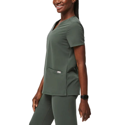 FIGS Women's Casma Three Pocket Scrub Top Moss
