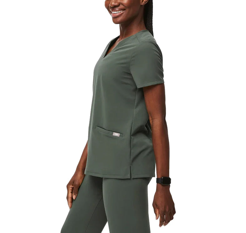FIGS Women's Casma Three Pocket Scrub Top Moss