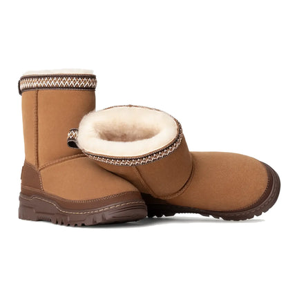 UGG Big Kid's Classic Short TrailGazer Boot Chestnut