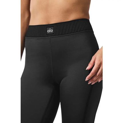 alo Women's Airlift High-Waist Line Up Capri Black
