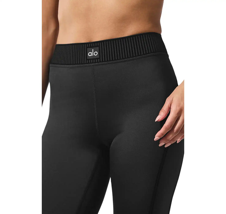 alo Women's Airlift High-Waist Line Up Capri Black