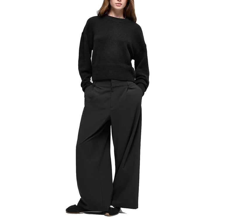 alo Women's Wool Cashmere Cropped New Class Crewneck Sweater Black